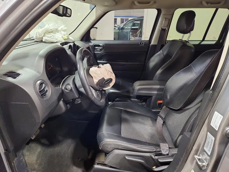 1C4NJRBB8GD653913 — 2016 JEEP PATRIOT photo 7