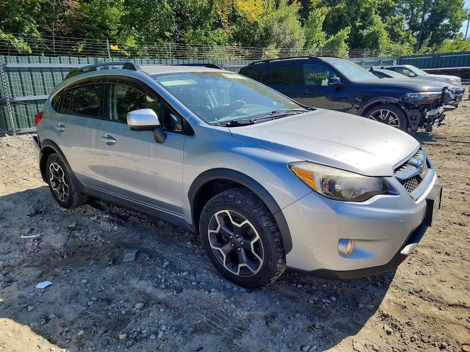 JF2GPACC9E8226635 — 2014 SUBARU XV CROSSTREK photo 4