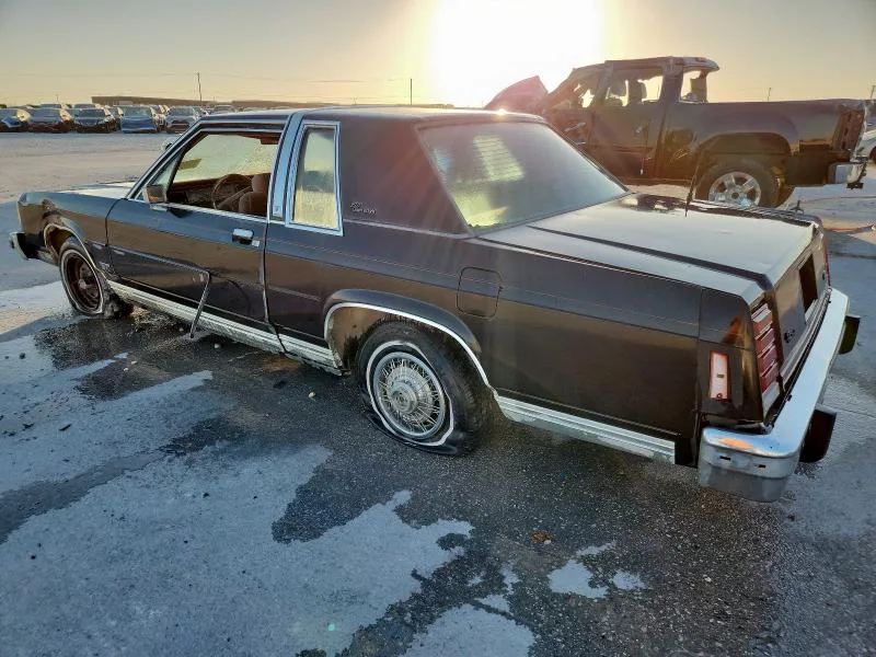 2FALP74W2RX176598 — 1994 FORD CROWN VICTORIA photo 2