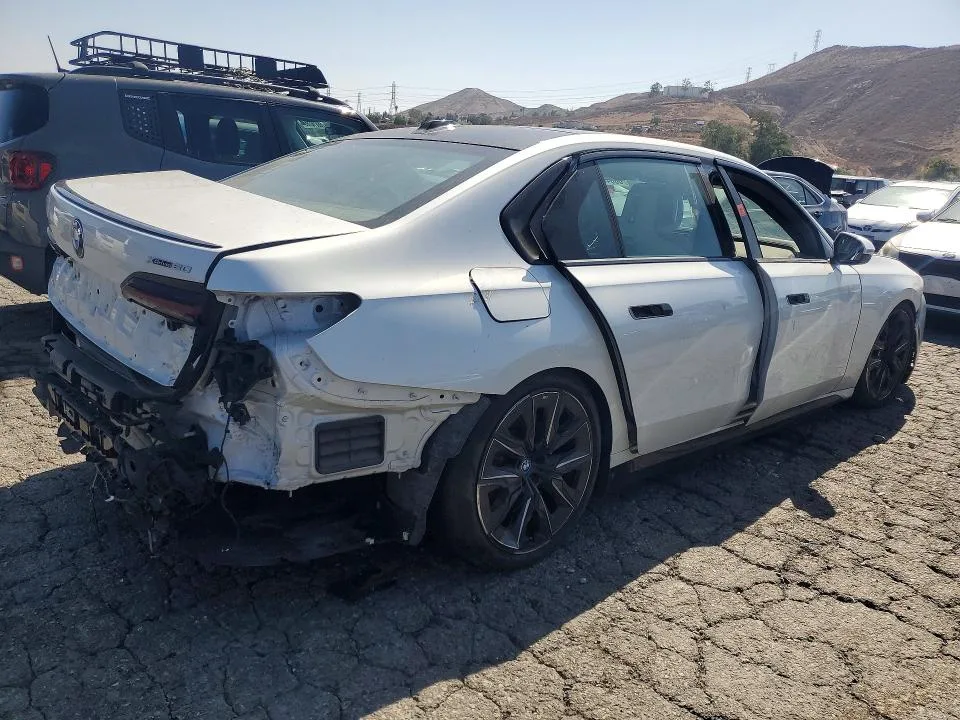 WBY53EJ03PCM73665 — 2023 BMW I7 photo 3