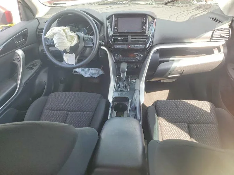 JA4ATUAA2NZ012819 — 2022 MITSUBISHI ECLIPSE CROSS photo 8