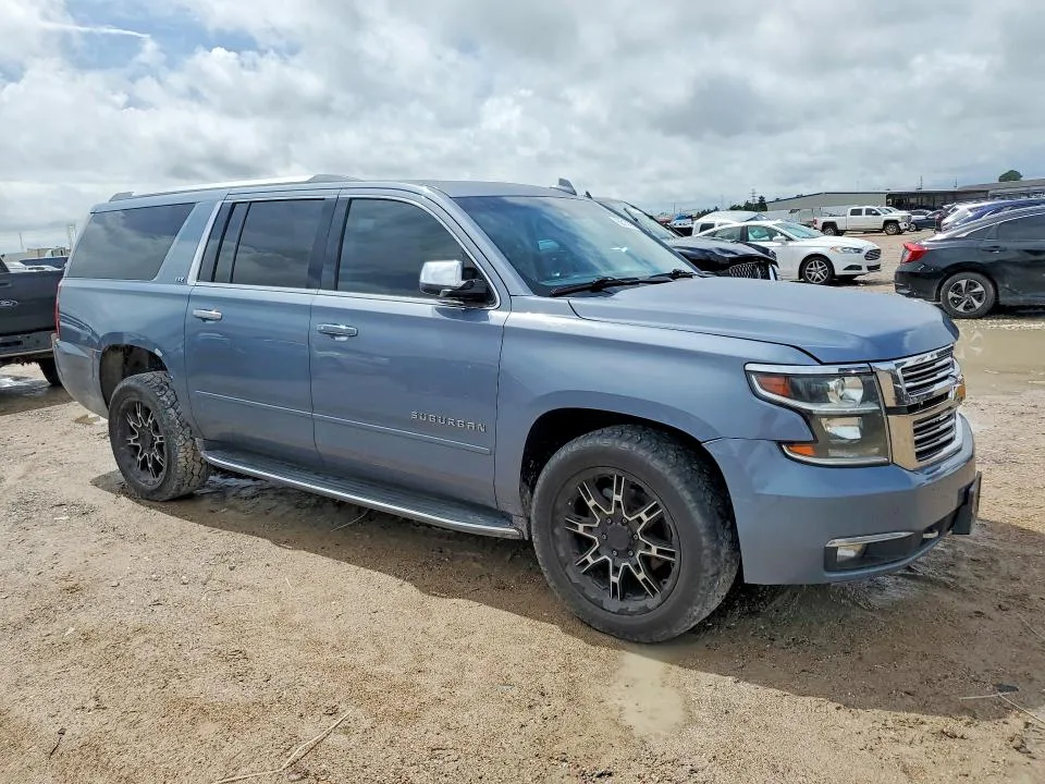 1GNSKJKC1GR155783 — 2016 CHEVROLET SUBURBAN photo 4