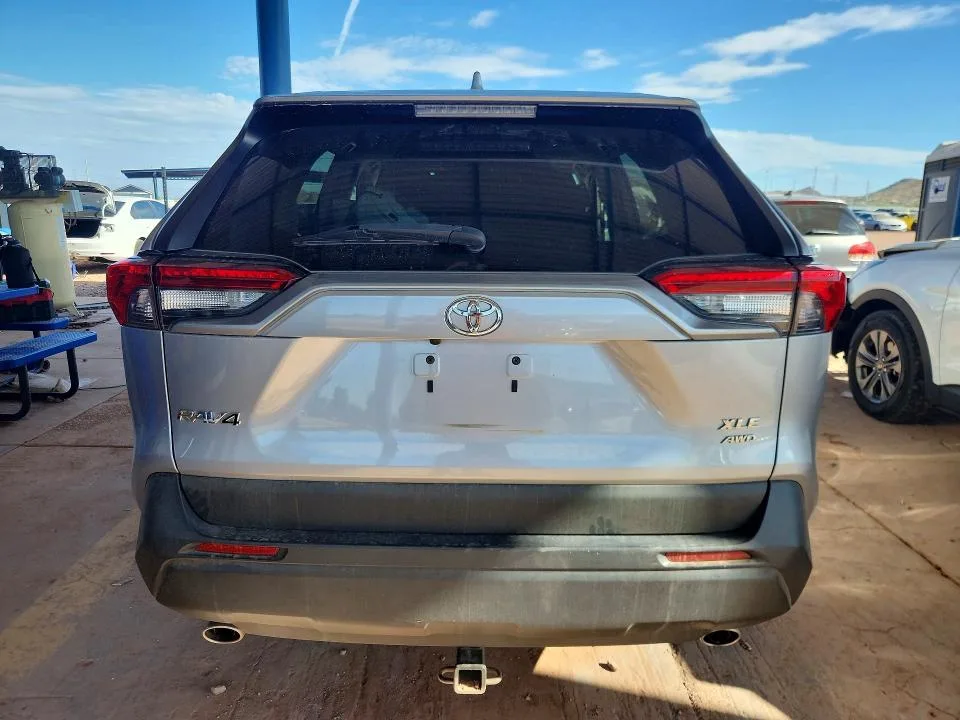 2T3A1RFV5LC068000 — 2020 TOYOTA RAV4 photo 6