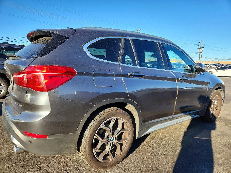 WBXJG7C03L5P41273 — 2020 BMW X1 photo 3