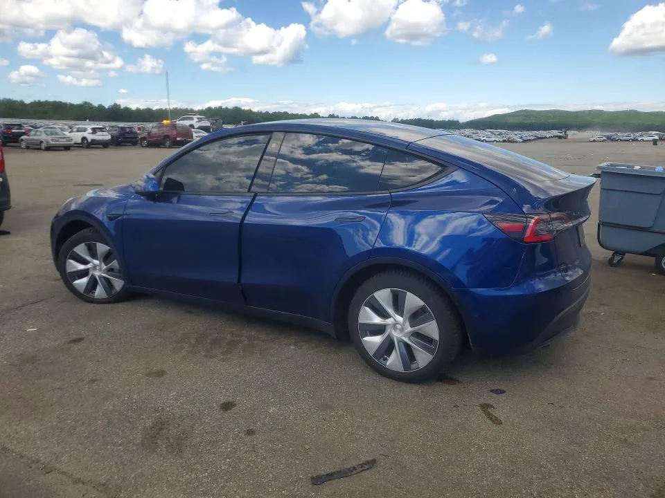 5YJYGDEE2LF045263 — 2020 TESLA MODEL Y photo 2