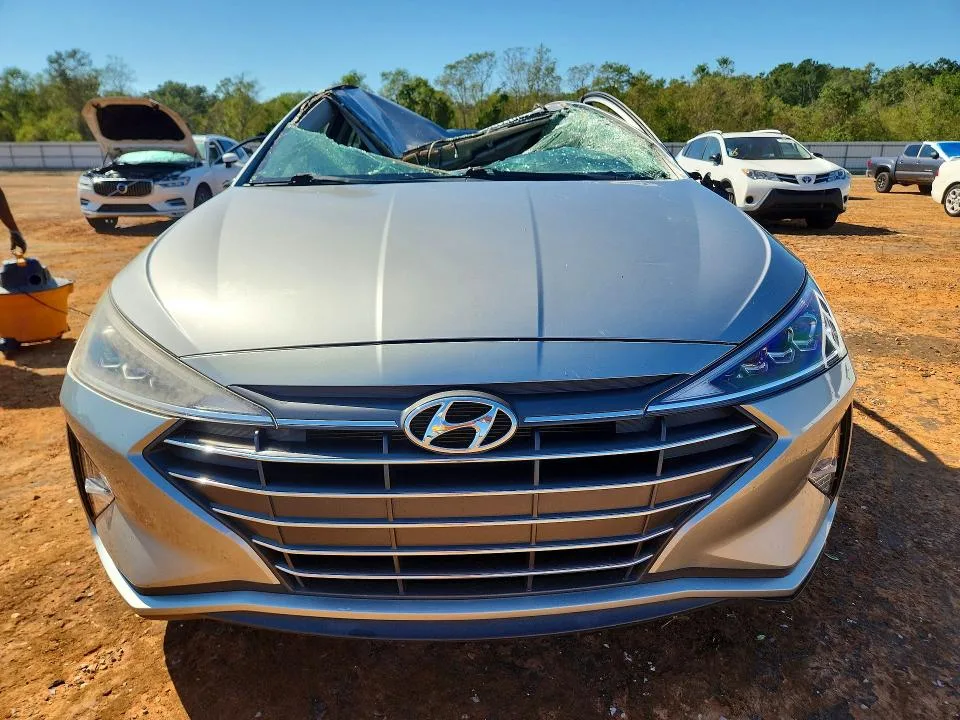 5NPD84LF3LH565156 — 2020 HYUNDAI ELANTRA photo 5