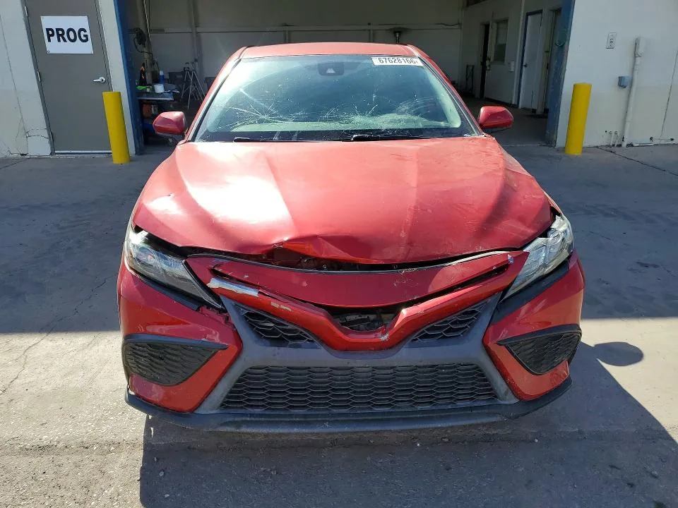 4T1G11AK0MU458794 — 2021 TOYOTA CAMRY photo 5