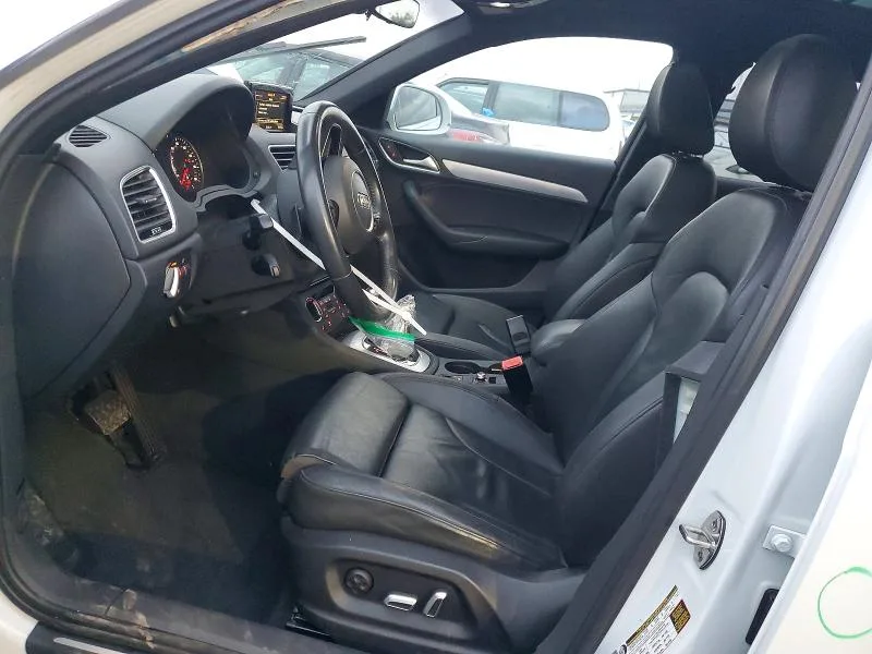 WA1HCCFSXJR020218 — 2018 AUDI Q3 photo 7