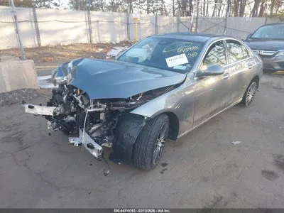 W1KAF4HB0RR230670 — 2024 MERCEDES-BENZ C 300 photo 2