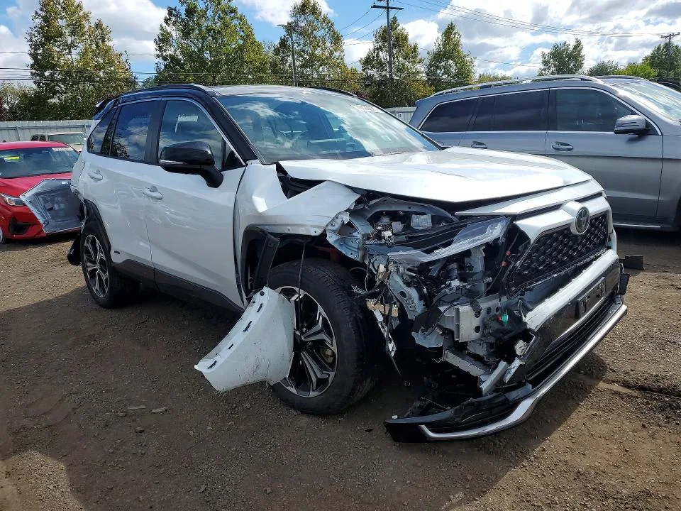 JTMFB3FV7SD284358 — 2025 TOYOTA RAV4 photo 4