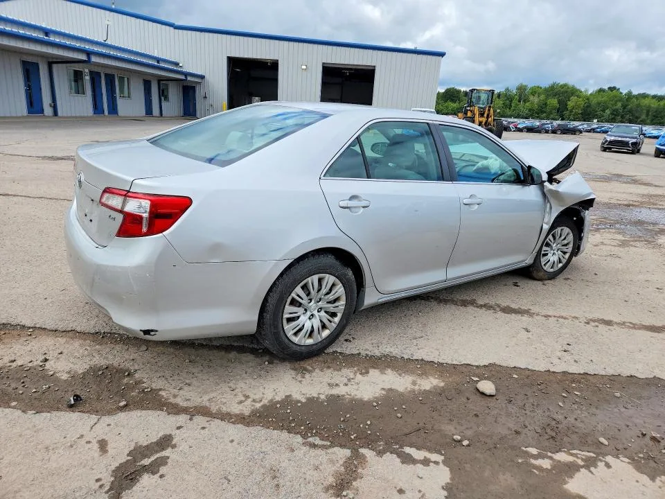4T4BF1FK7CR247231 — 2012 TOYOTA CAMRY photo 3