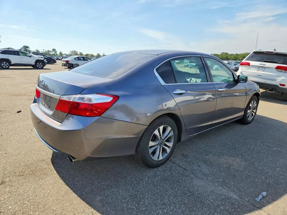 1HGCR2F34FA188364 — 2015 HONDA ACCORD photo 3
