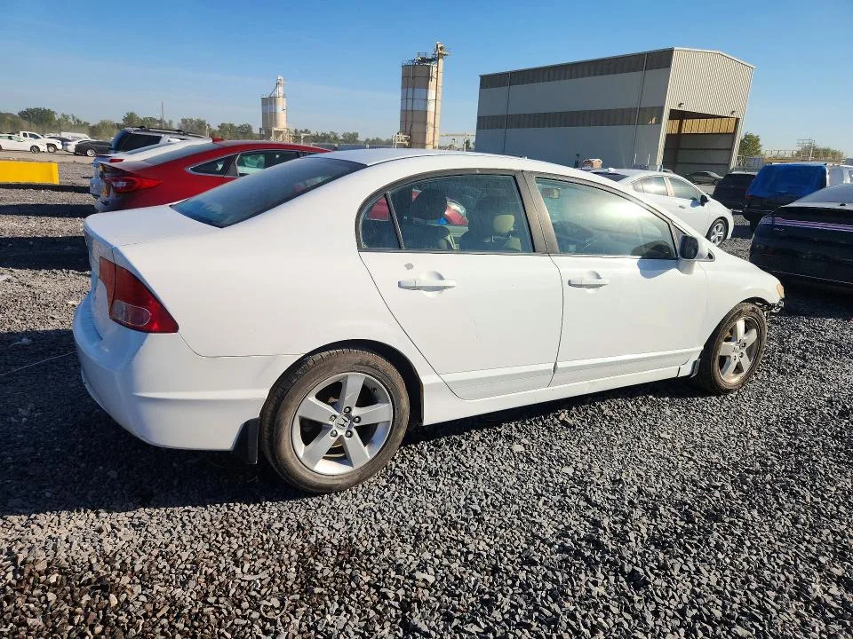 1HGFA16948L072639 — 2008 HONDA CIVIC photo 3