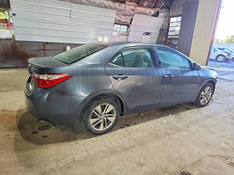 2T1BPRHE1FC452272 — 2015 TOYOTA COROLLA photo 3