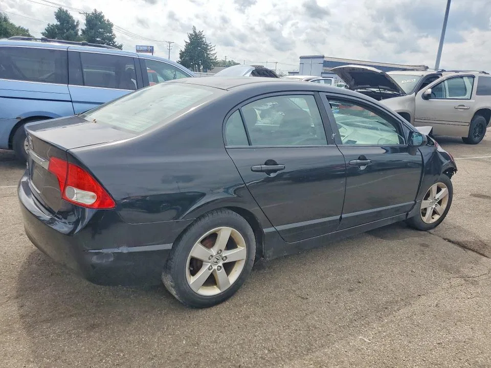 19XFA1F58AE037998 — 2010 HONDA CIVIC photo 3