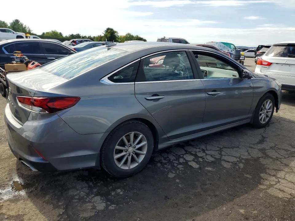 5NPE24AF0KH799388 — 2019 HYUNDAI SONATA photo 3