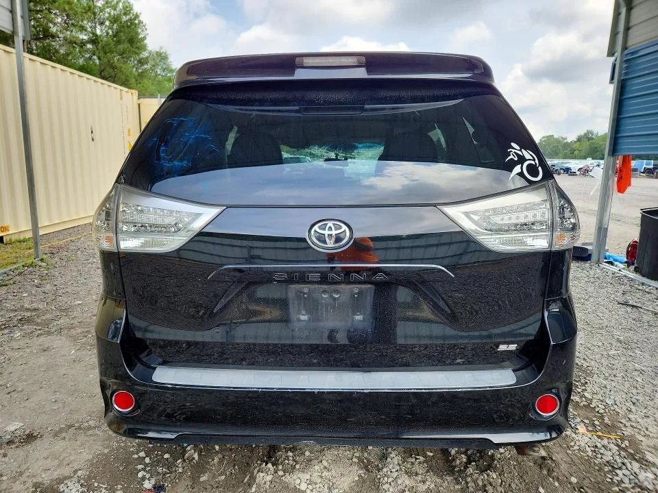 5TDXK3DC1DS310465 — 2013 TOYOTA SIENNA photo 6