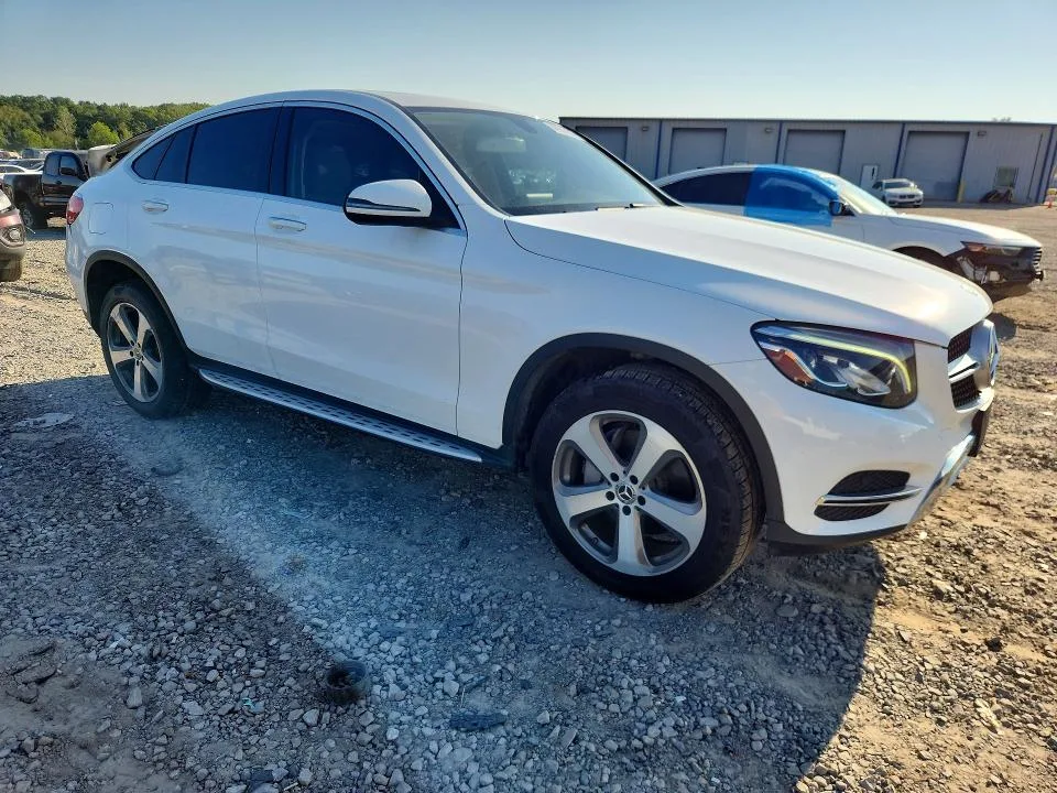 WDC0J4KB9KF530397 — 2019 MERCEDES-BENZ GLC COUPE photo 4