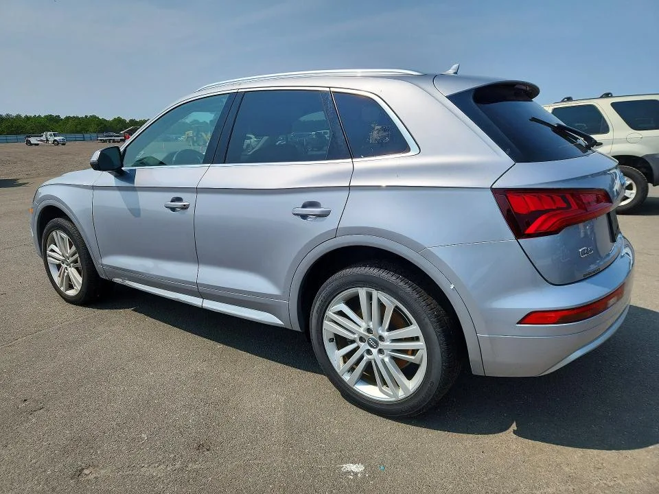 WA1BNAFY5J2018152 — 2018 AUDI Q5 photo 2