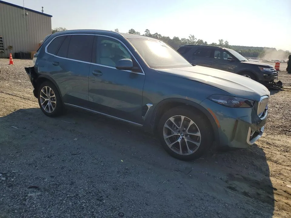 5UX23EU04R9U48921 — 2024 BMW X5 photo 4