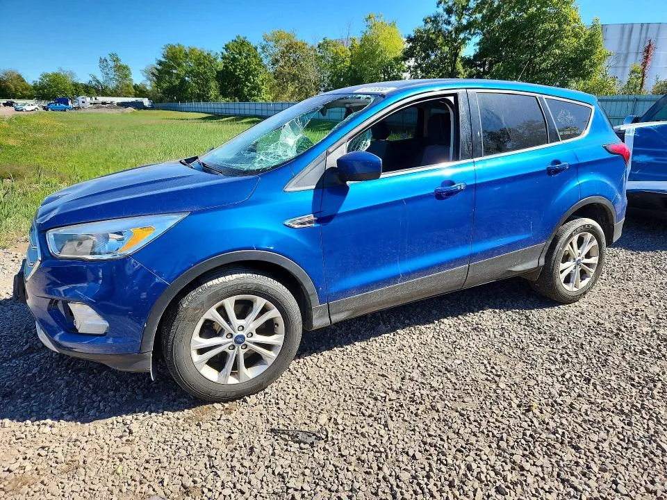 1FMCU9GD8KUA00995 — 2019 FORD ESCAPE photo 1