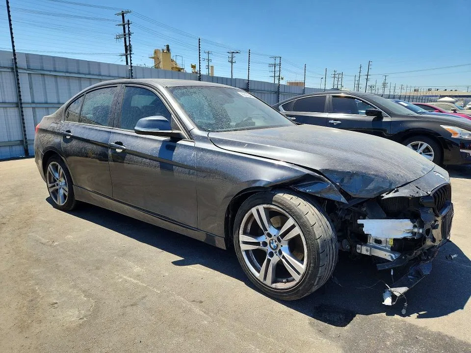 WBA3B1C52EP680984 — 2014 BMW 320 photo 4
