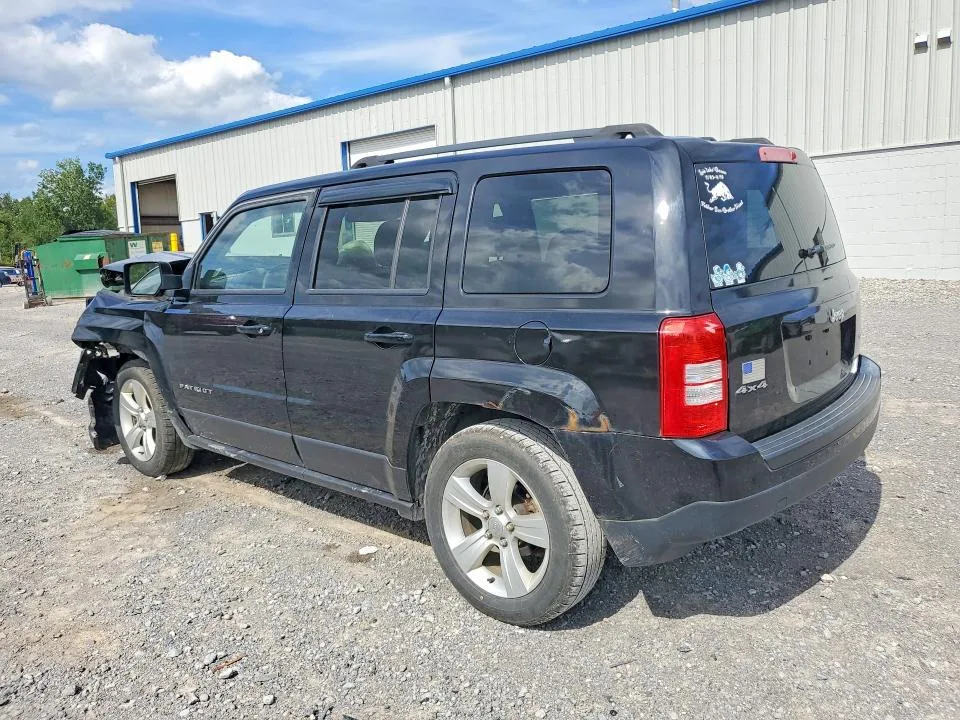 1C4NJRFB7ED766095 — 2014 JEEP PATRIOT photo 2