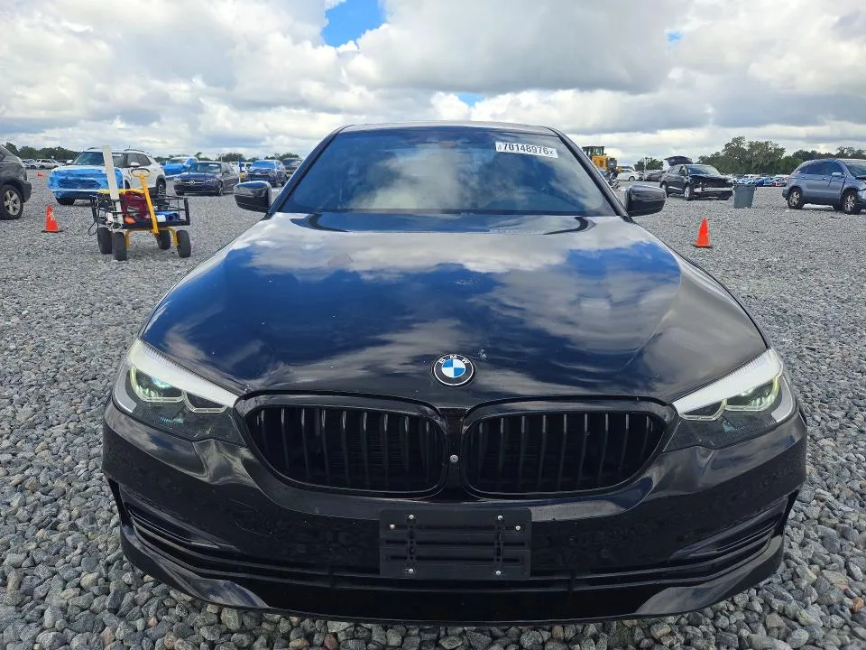 WBAJA9C50KB398991 — 2019 BMW 530E photo 5