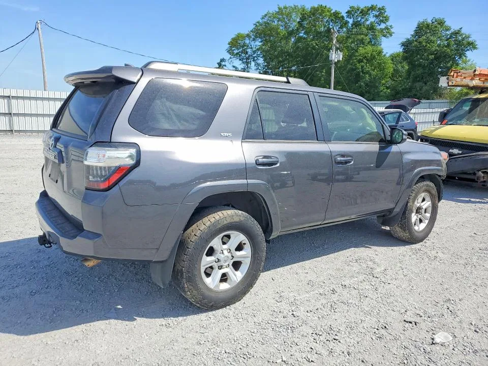 JTEFU5JR9N5271427 — 2022 TOYOTA 4 RUNNER photo 3