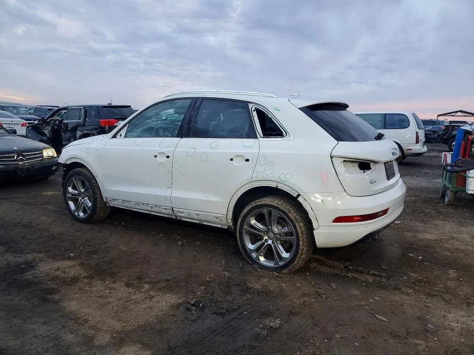 WA1HCCFSXJR020218 — 2018 AUDI Q3 photo 2