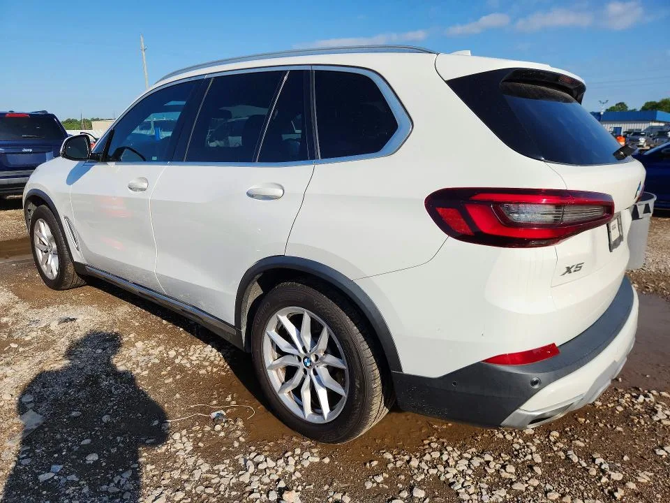 5UXCR4C07M9F05994 — 2021 BMW X5 photo 2