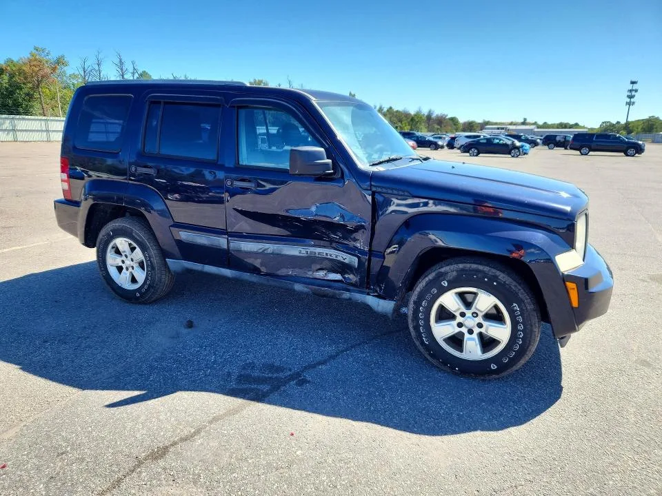 1J4PN2GK8BW524039 — 2011 JEEP LIBERTY photo 4