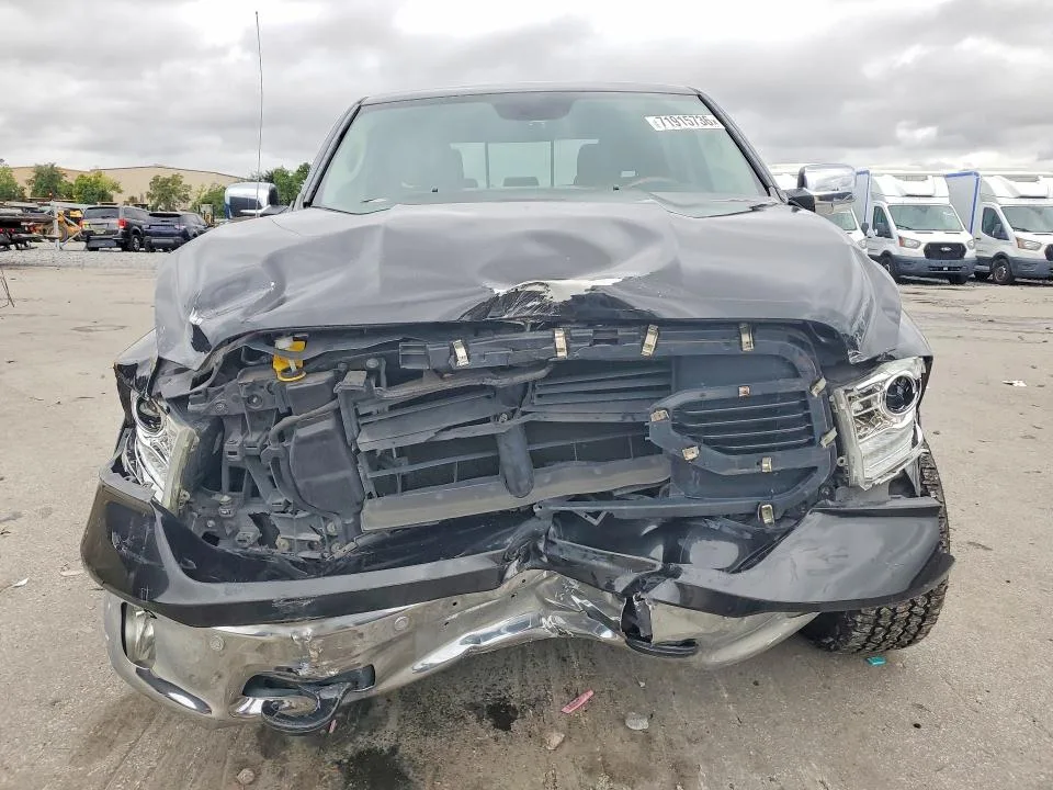 1C6RR7WT0HS642457 — 2017 RAM 1500 photo 5