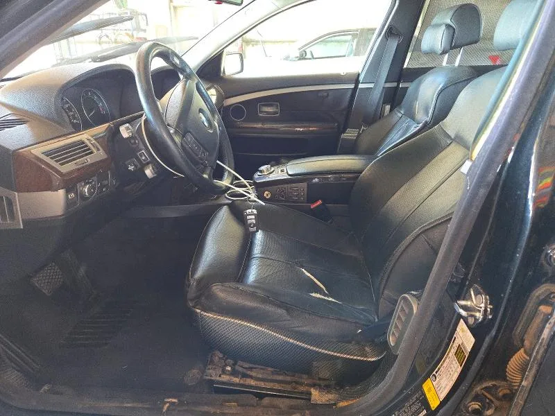 WBAHN835X7DT73279 — 2007 BMW 750 photo 7