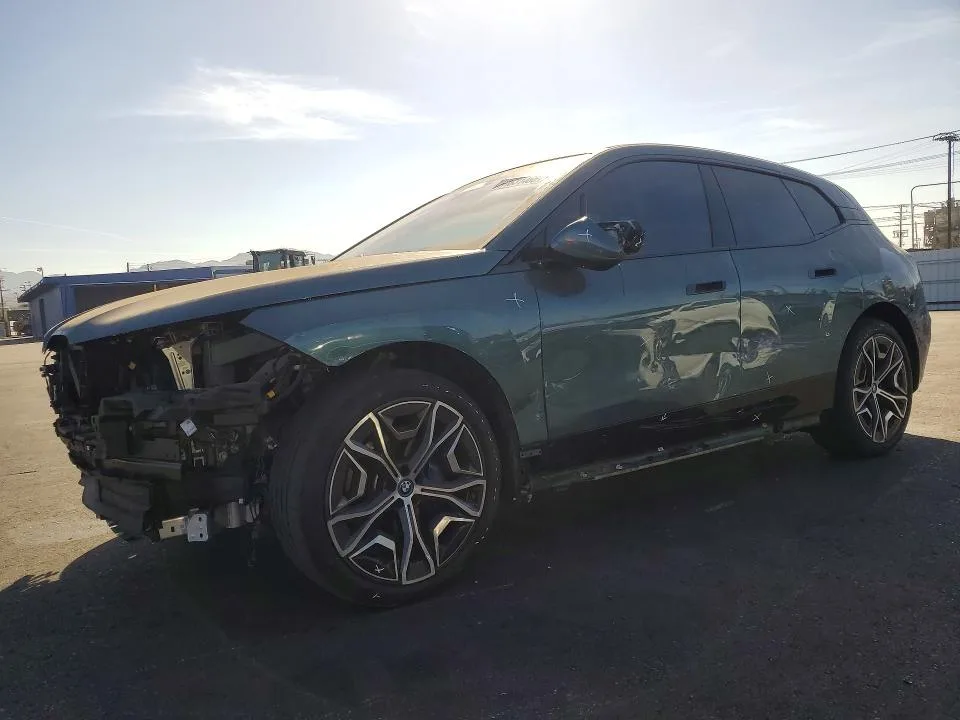 WB523CF0XRCR01716 — 2024 BMW IX photo 1