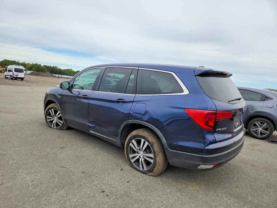 5FNYF6H58HB088667 — 2017 HONDA PILOT photo 2