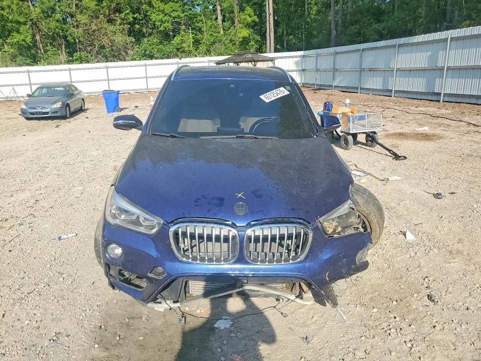 WBXHU7C55K3H44756 — 2019 BMW X1 photo 5