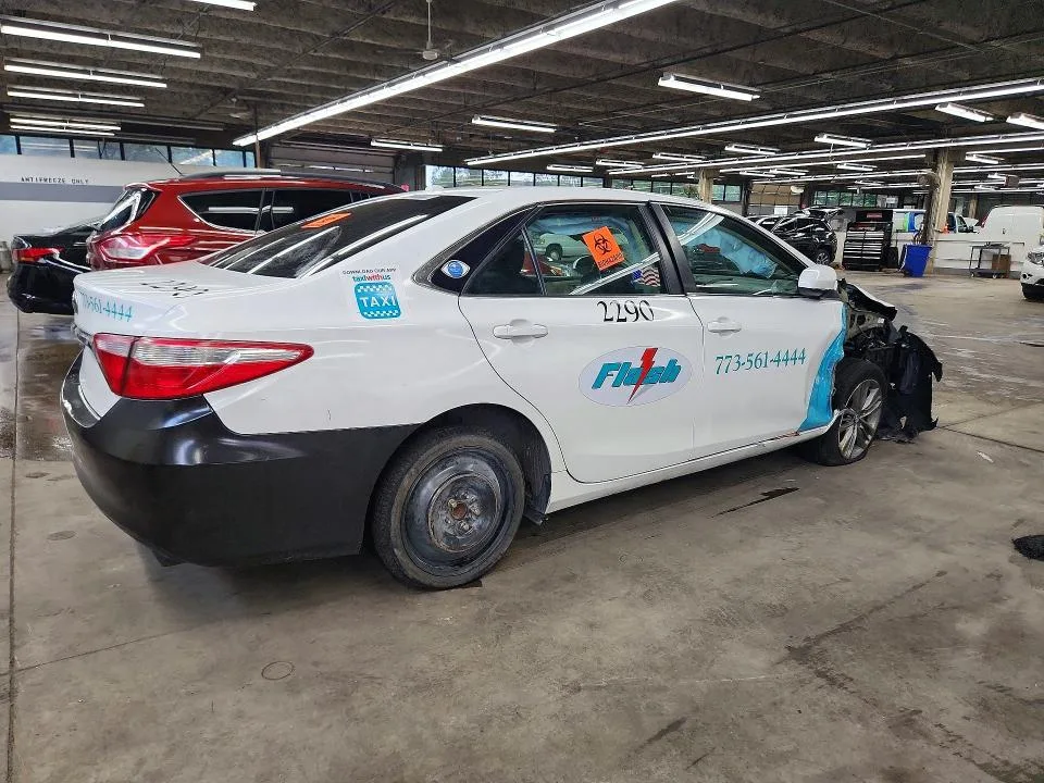 4T1BD1FK1FU172725 — 2015 TOYOTA CAMRY photo 3