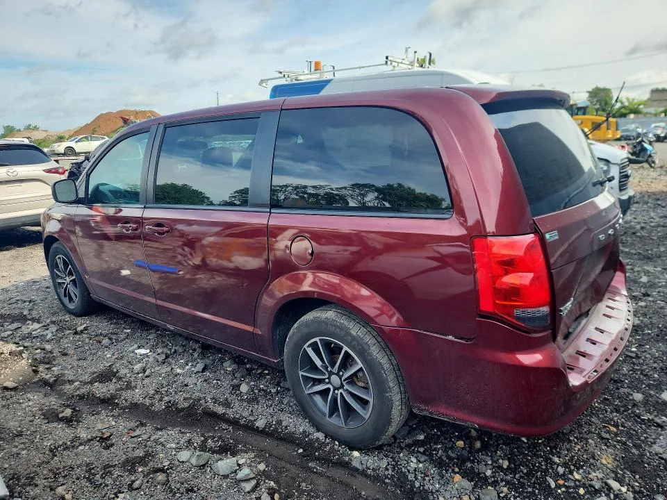 2C4RDGBG5JR201964 — 2018 DODGE GRAND CARAVAN photo 2