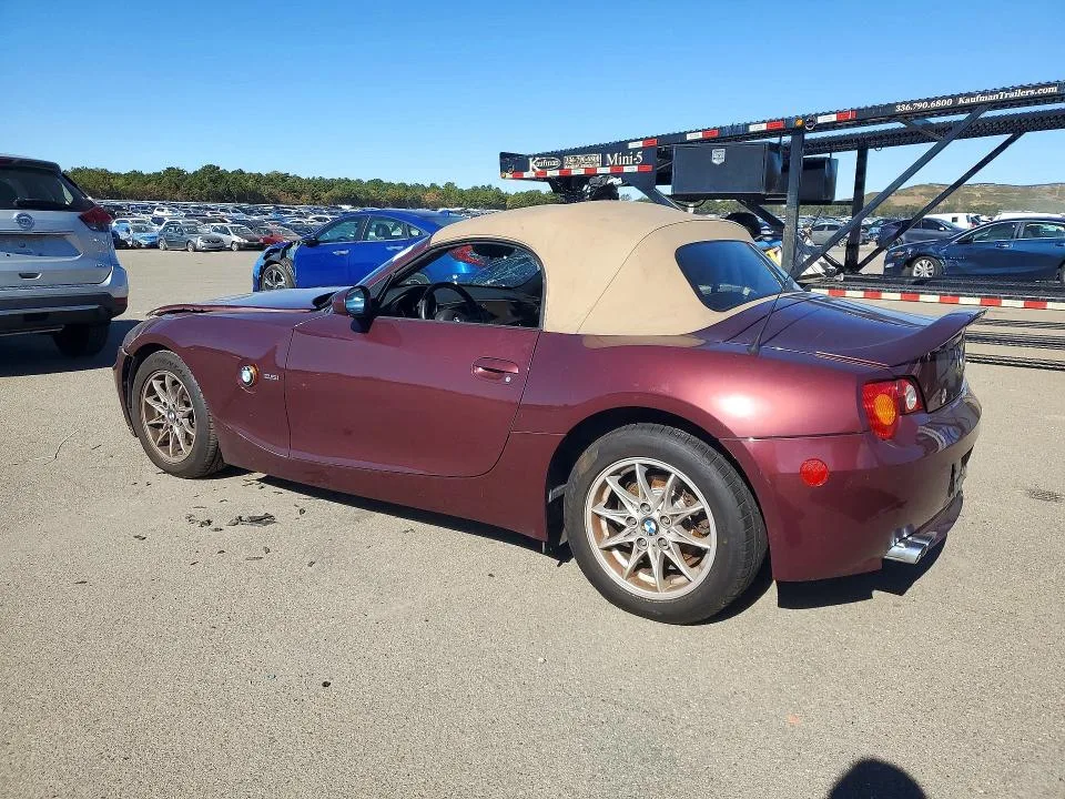 4USBT33493LR62262 — 2003 BMW Z4 photo 2