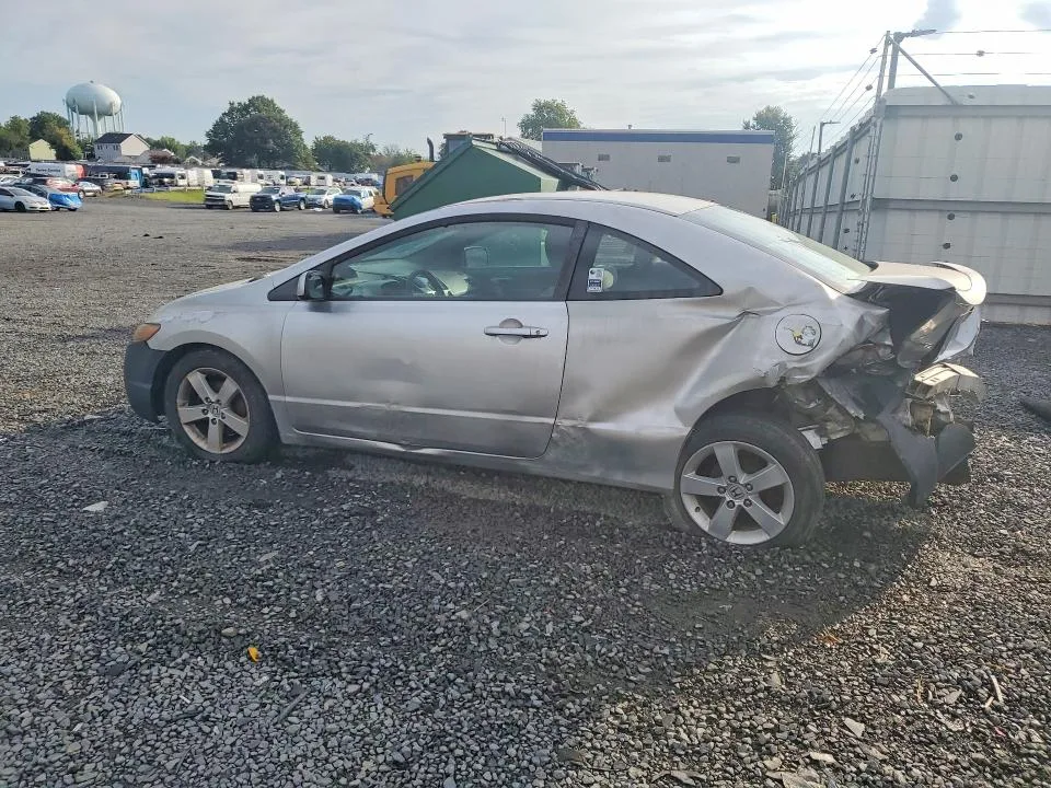 2HGFG12668H539518 — 2008 HONDA CIVIC LX photo 2
