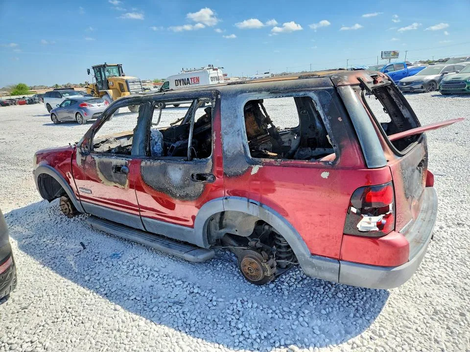 1FMEU63E46ZA16416 — 2006 FORD EXPLORER photo 2