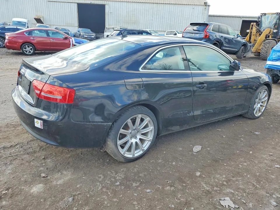 WAULFAFR6BA008556 — 2011 AUDI A5 photo 3