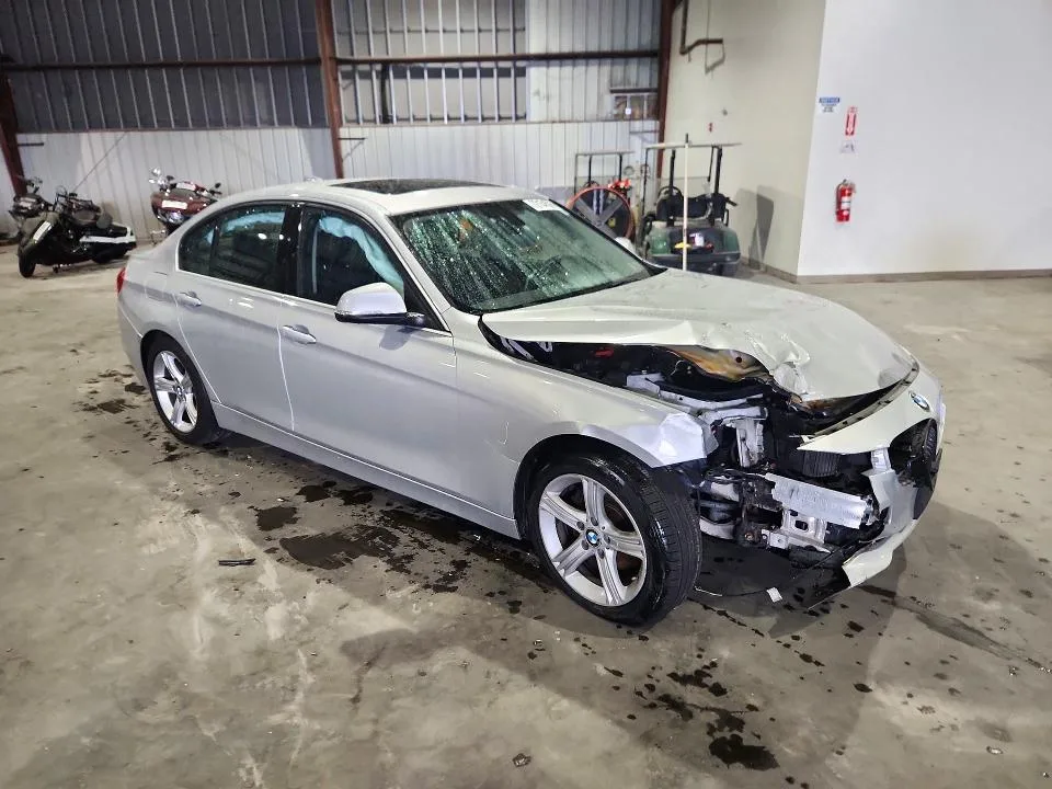 WBA3B3G57FNR85514 — 2015 BMW 328 photo 4