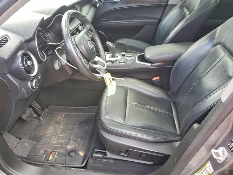 ZASPAKANXL7C99176 — 2020 ALFA ROMEO STELVIO photo 7