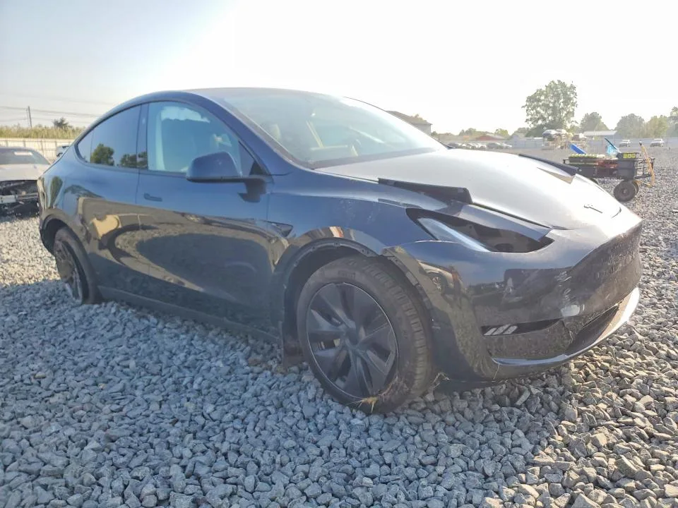 7SAYGDED0SF257605 — 2025 TESLA MODEL Y photo 4