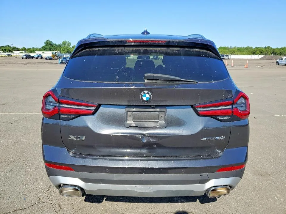 5UX53DP09R9V02006 — 2024 BMW X3 photo 6