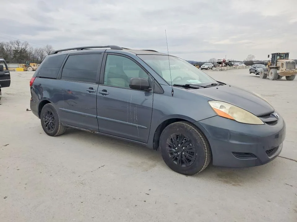 5TDZK23C57S005964 — 2007 TOYOTA SIENNA photo 4