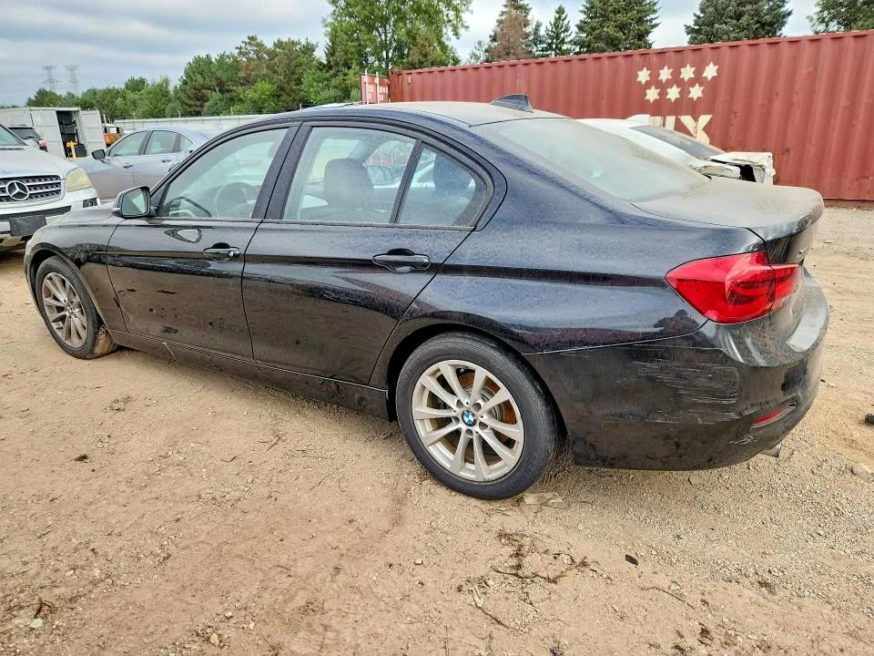WBA8E5G56GNU22173 — 2016 BMW 320 photo 2