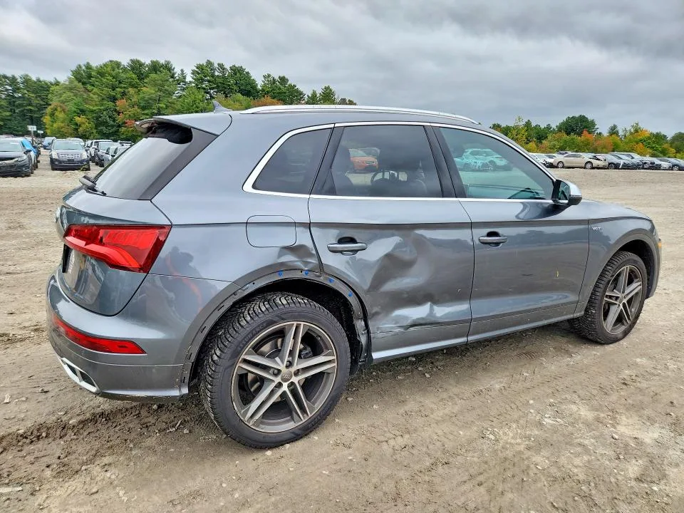 WA1A4AFY3J2142533 — 2018 AUDI SQ5 photo 3
